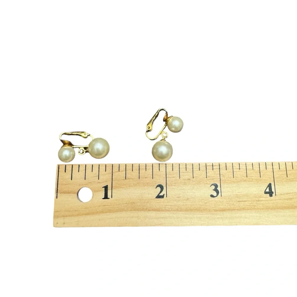 Vintage 1950s Faux Pearl Clip On Earrings